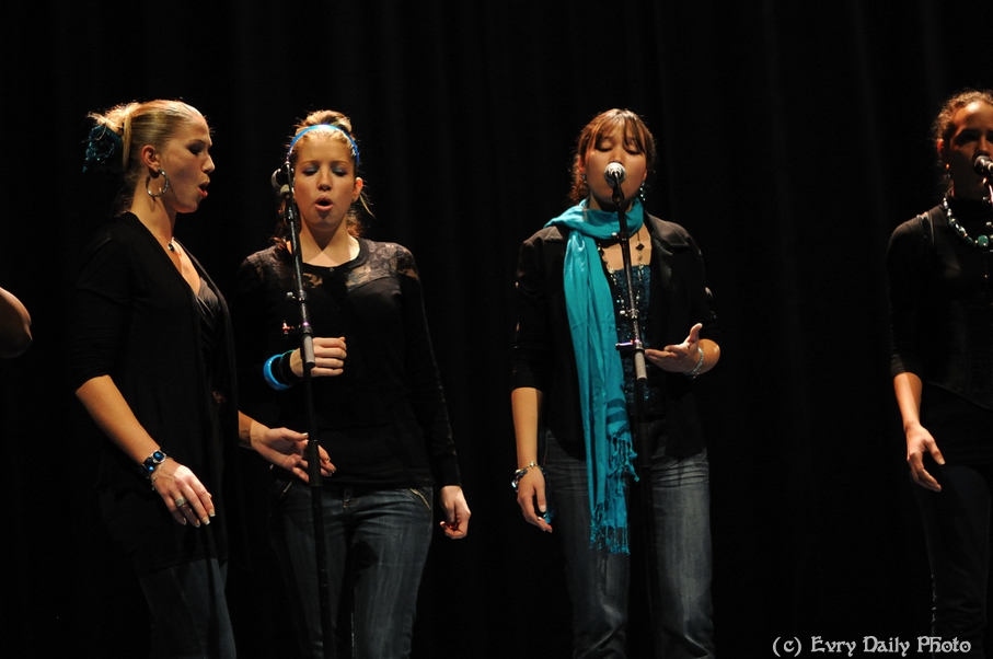 Evry Daily Photo - Telethon Evry 2010 - Concert Evry University Gospel - large - 5244056196.jpg